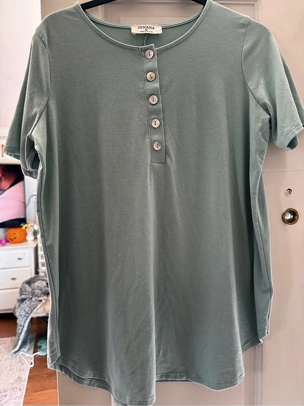 ZENANA Light Sage Short-Sleeve Henley Oversized Top Size Medium